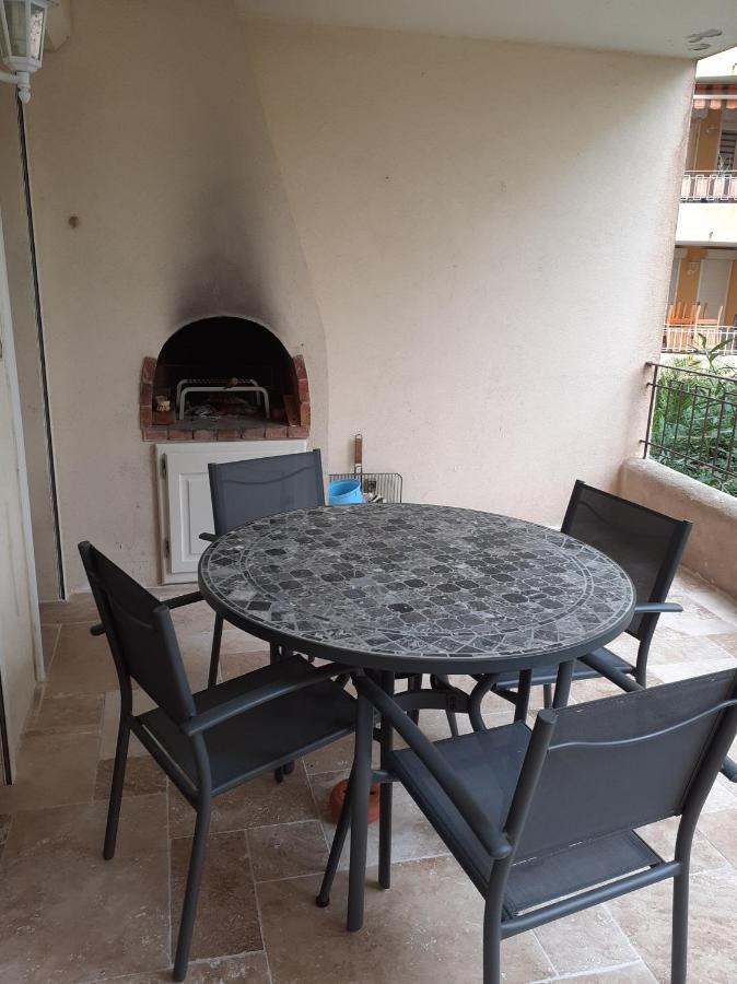 Residence Porto Di Mar Cavalaire Экстерьер фото